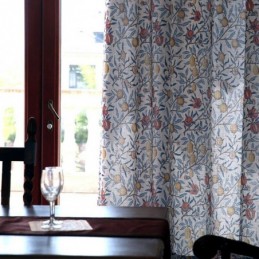 Cortina Com Estampa De...